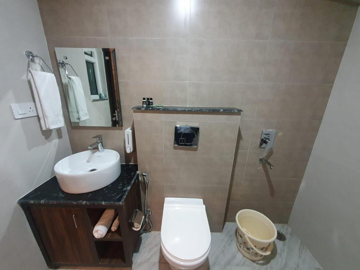 Отель Kds Residency Большая Нойда Экстерьер фото