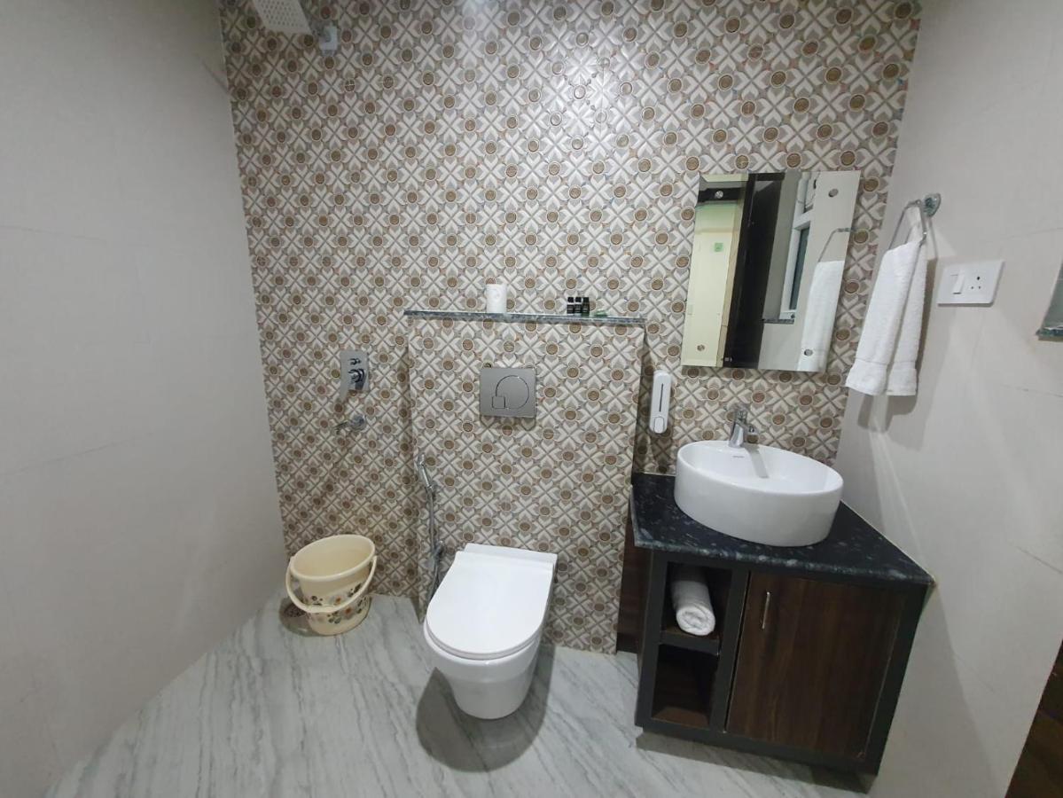 Отель Kds Residency Большая Нойда Экстерьер фото