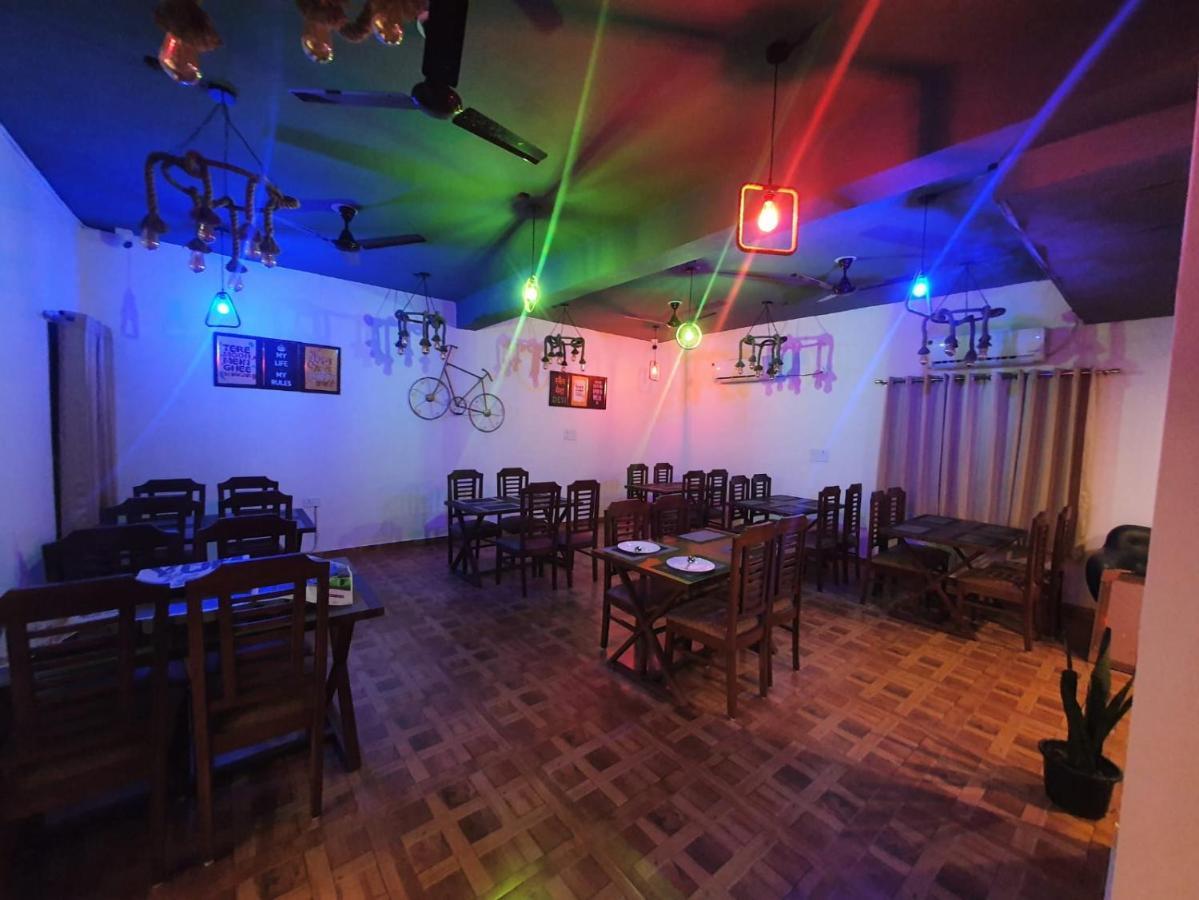 Отель Kds Residency Большая Нойда Экстерьер фото
